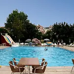Elysee Garden Family Αλάνια