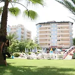 Elysee Garden Family Αλάνια